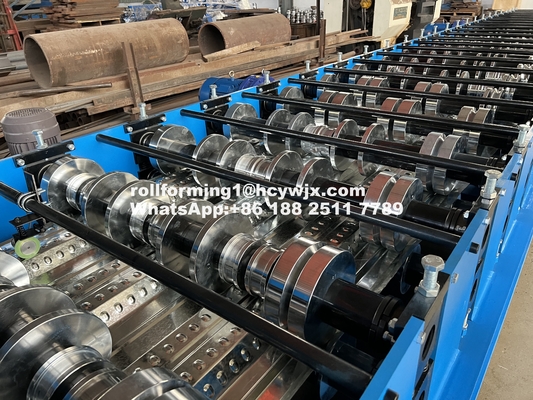 الهيدروليكية 11 11 5.5KW محرك الأرضية سطح لعبة تشكيل آلة 8-12m/min السرعة مع نظام التحكم في اللوحة