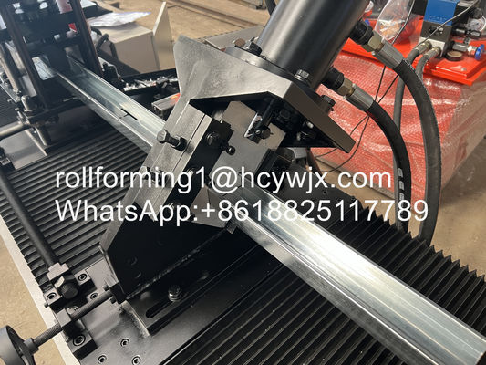 380v 50hz مسمار ومسار آلة 10 صفوف Plc التحكم الصلب