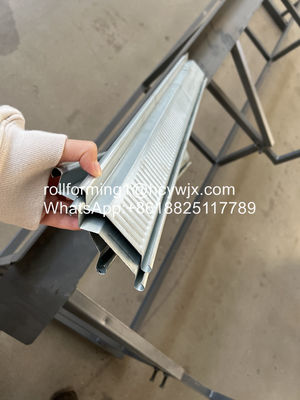 آلة تشكيل طلاء الباب سريعة السرعة مع مواد شفرة القطع Cr12