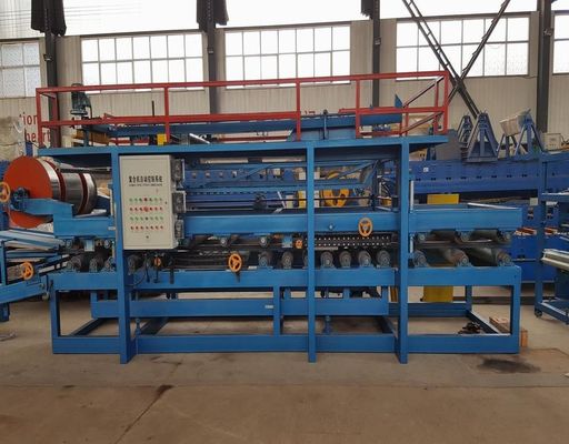 لوحة معدنية مزدوجة ساندويتش لفة تشكيل خط آلة 0-5 م / دقيقة